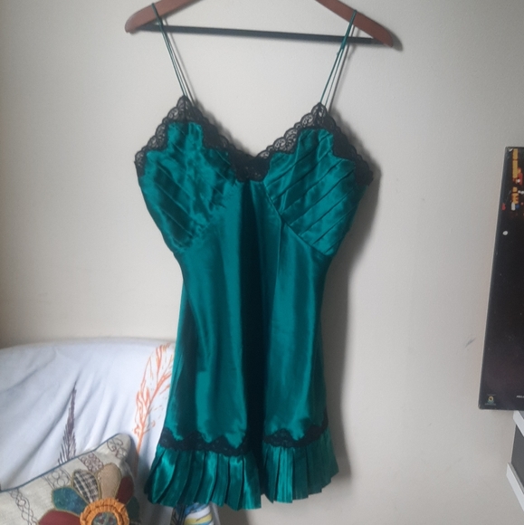 VTG Gold Victoria's Secret Lingerie Nightie Dress Satin 2 VS Ruffle - Picture 3 of 14